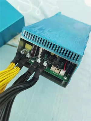 Zasilacz Asic Miner 220 V 12,5 A 3300 W do M20s M21S M30s L3+
